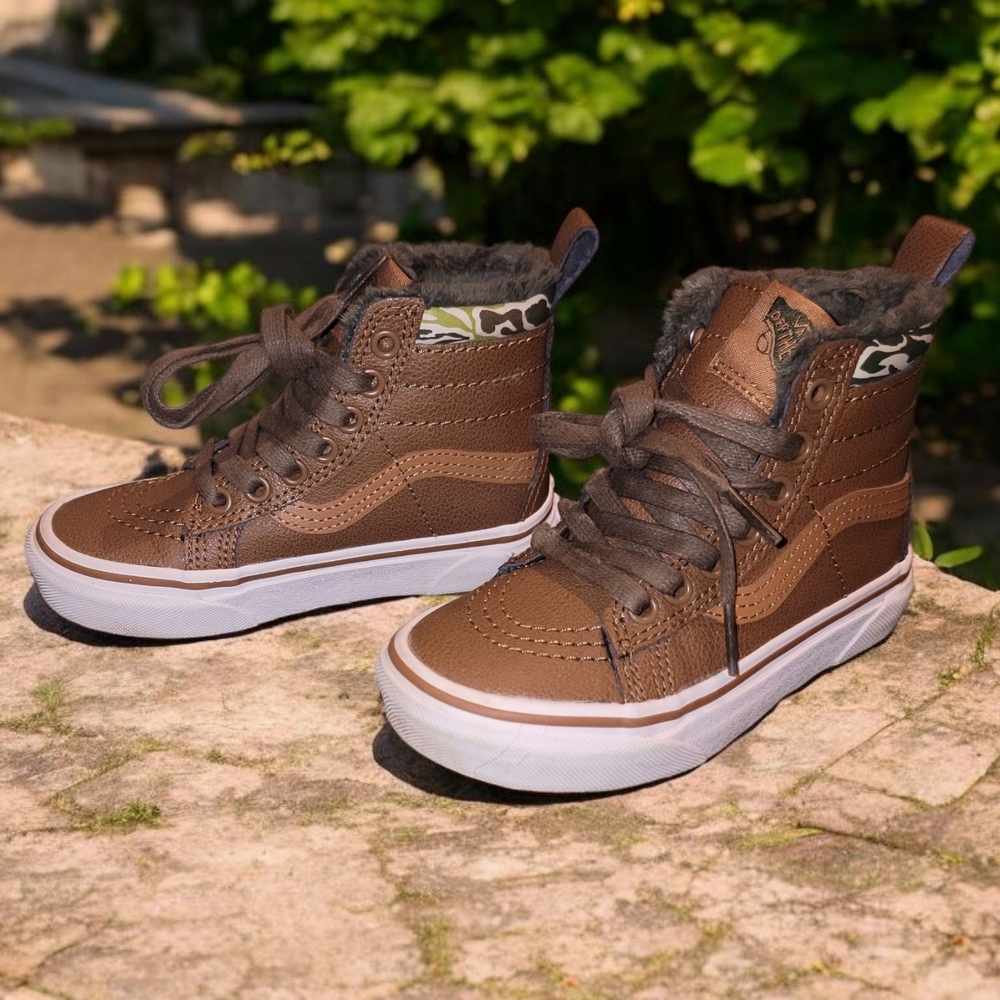 Vans Hightop Sneakers